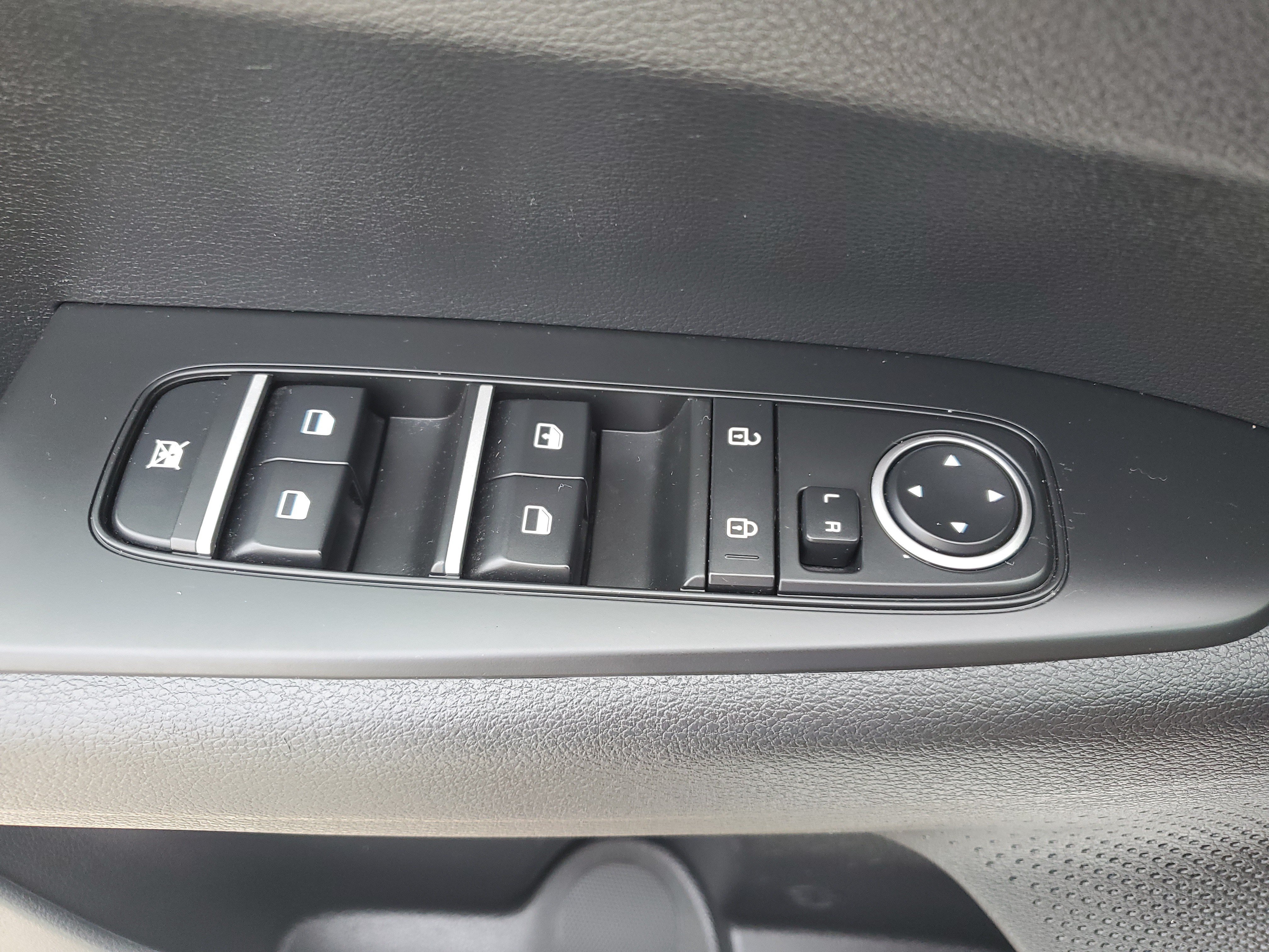 Certified 2022 Kia Forte LXS w/ LXS Technology Package FWD image 30