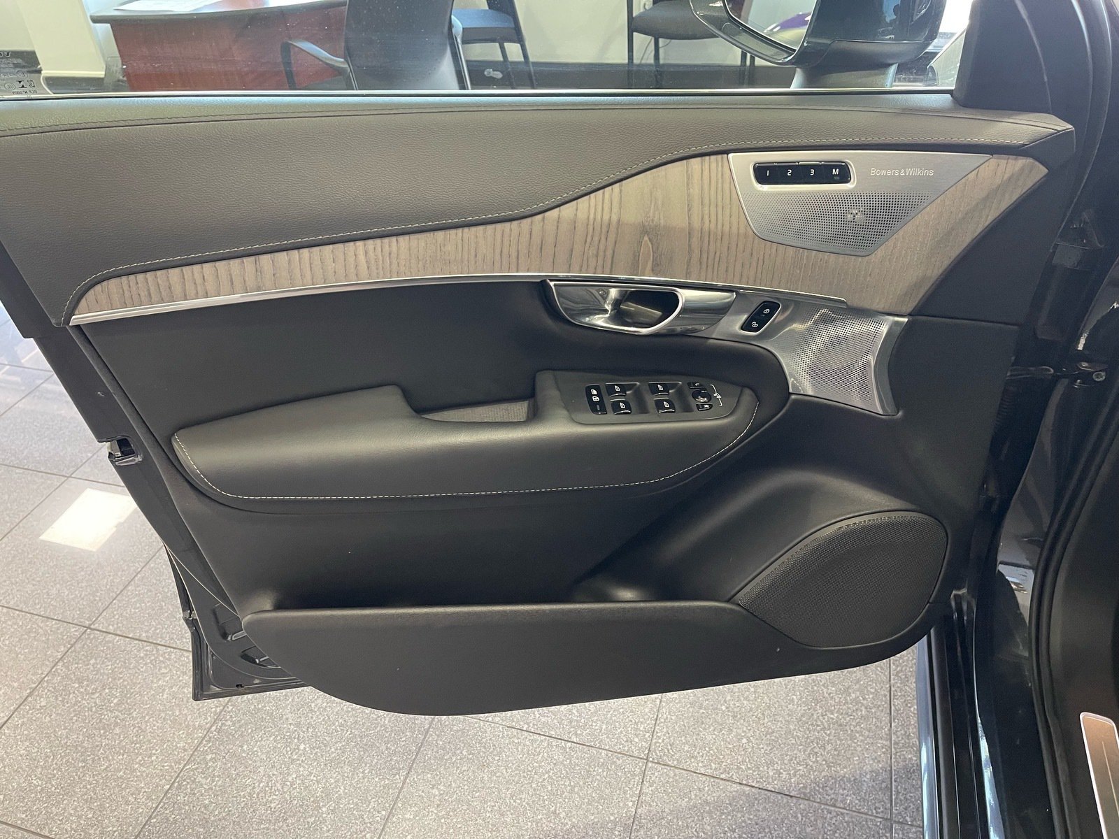 Used 2021 Volvo XC90 T8 Inscription w/ Advanced Package AWD/4WD image 22