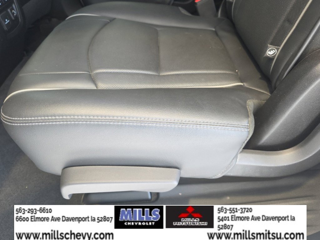 Used 2019 Buick Enclave Avenir w/ Avenir Technology Package AWD/4WD image 21
