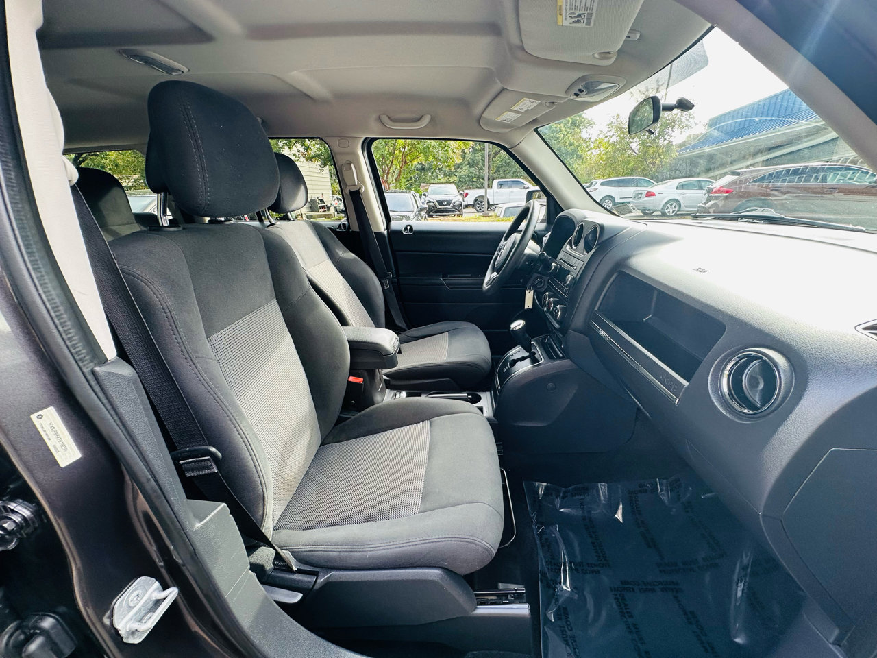 Used 2015 Jeep Patriot Sport w/ Power Value Group image 22