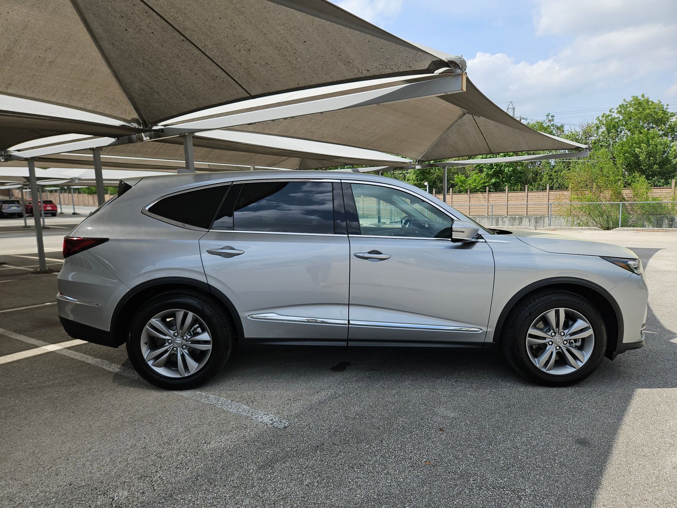 New 2026 Acura MDX SH-AWD image 2