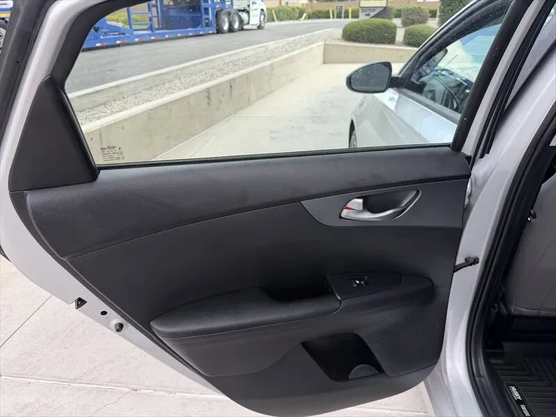Used 2021 Kia Forte LXS FWD image 16