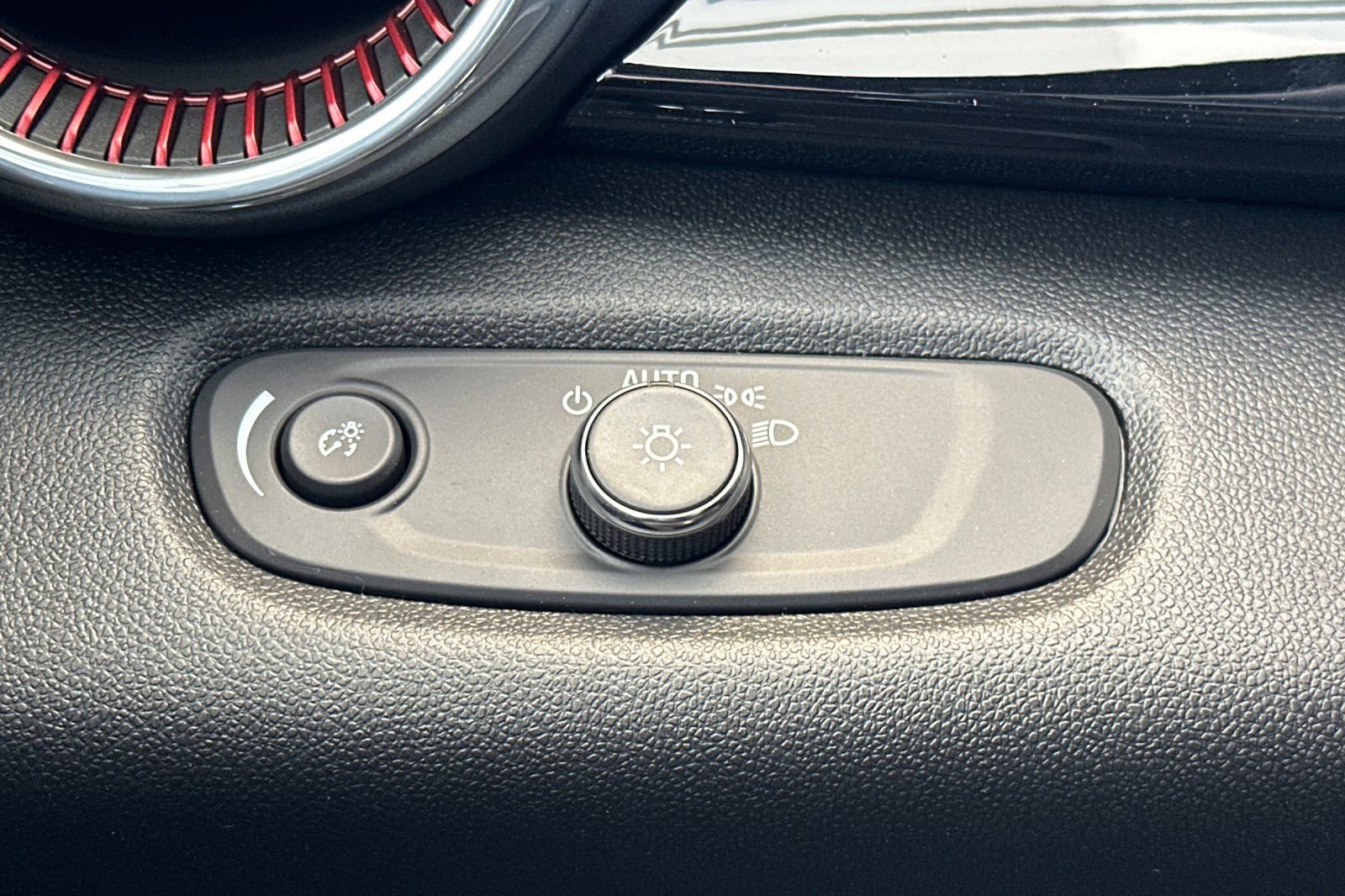 New 2026 Chevrolet Trax RS w/ Driver Confidence Package image 29