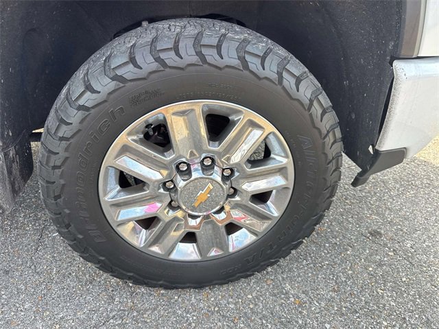 Used 2024 Chevrolet Silverado 2500 High Country w/ High Country Premium Package image 5