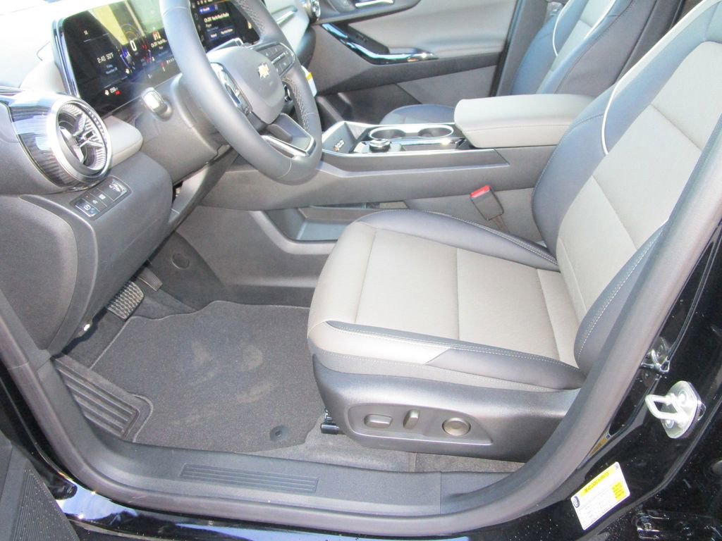 New 2026 Chevrolet Equinox LT w/ Convenience Package II image 23