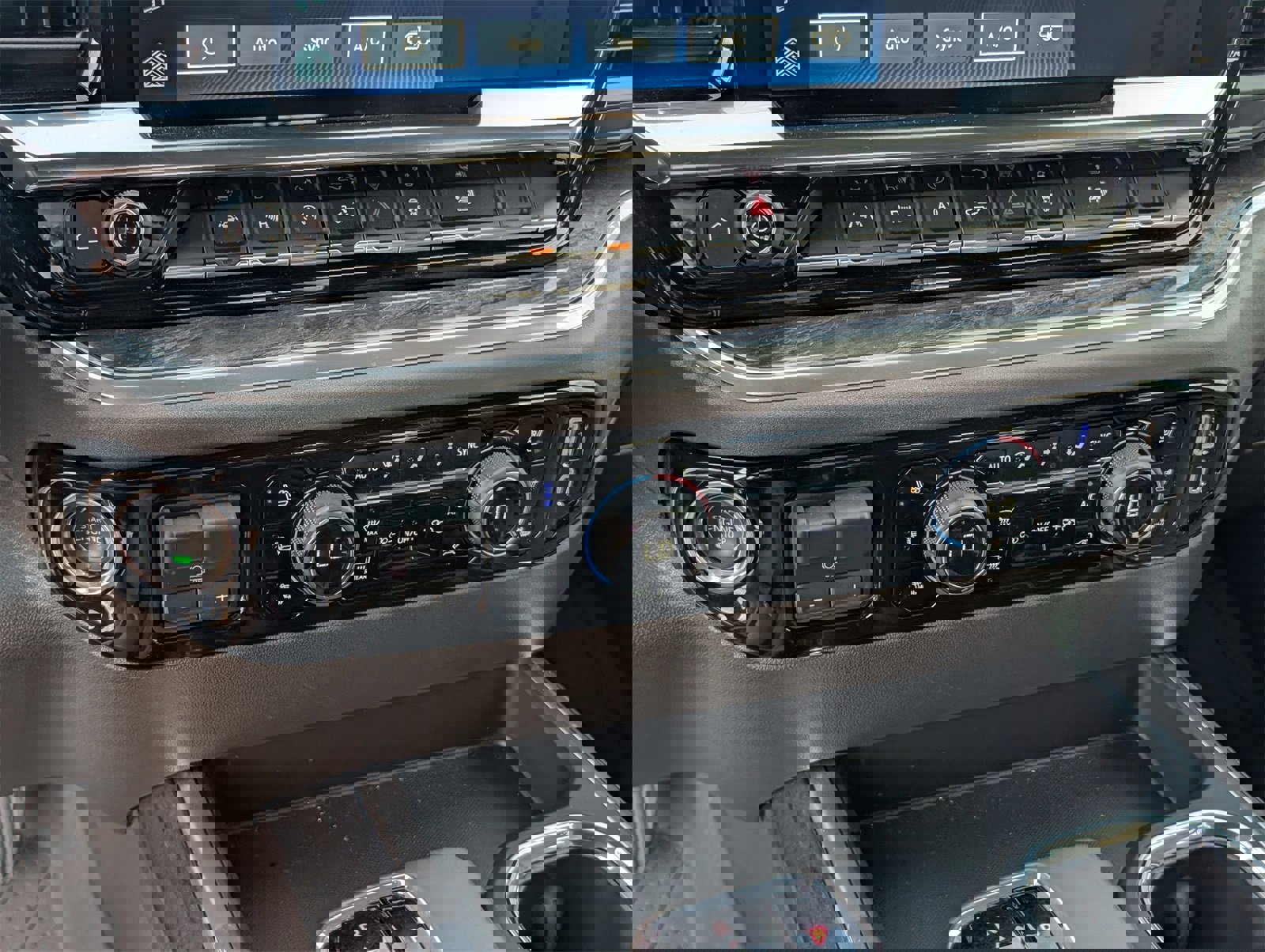 New 2026 Chevrolet Silverado 1500 LTZ w/ LTZ Premium Texas Edition image 14