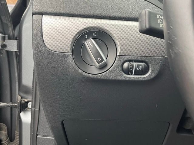 Used 2016 Volkswagen Jetta SE FWD image 33