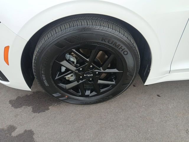 Certified 2025 Kia K5 LXS image 9