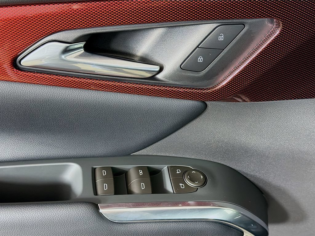 New 2026 Chevrolet Traverse Z71 w/ Enhanced Driving Package AWD/4WD image 16