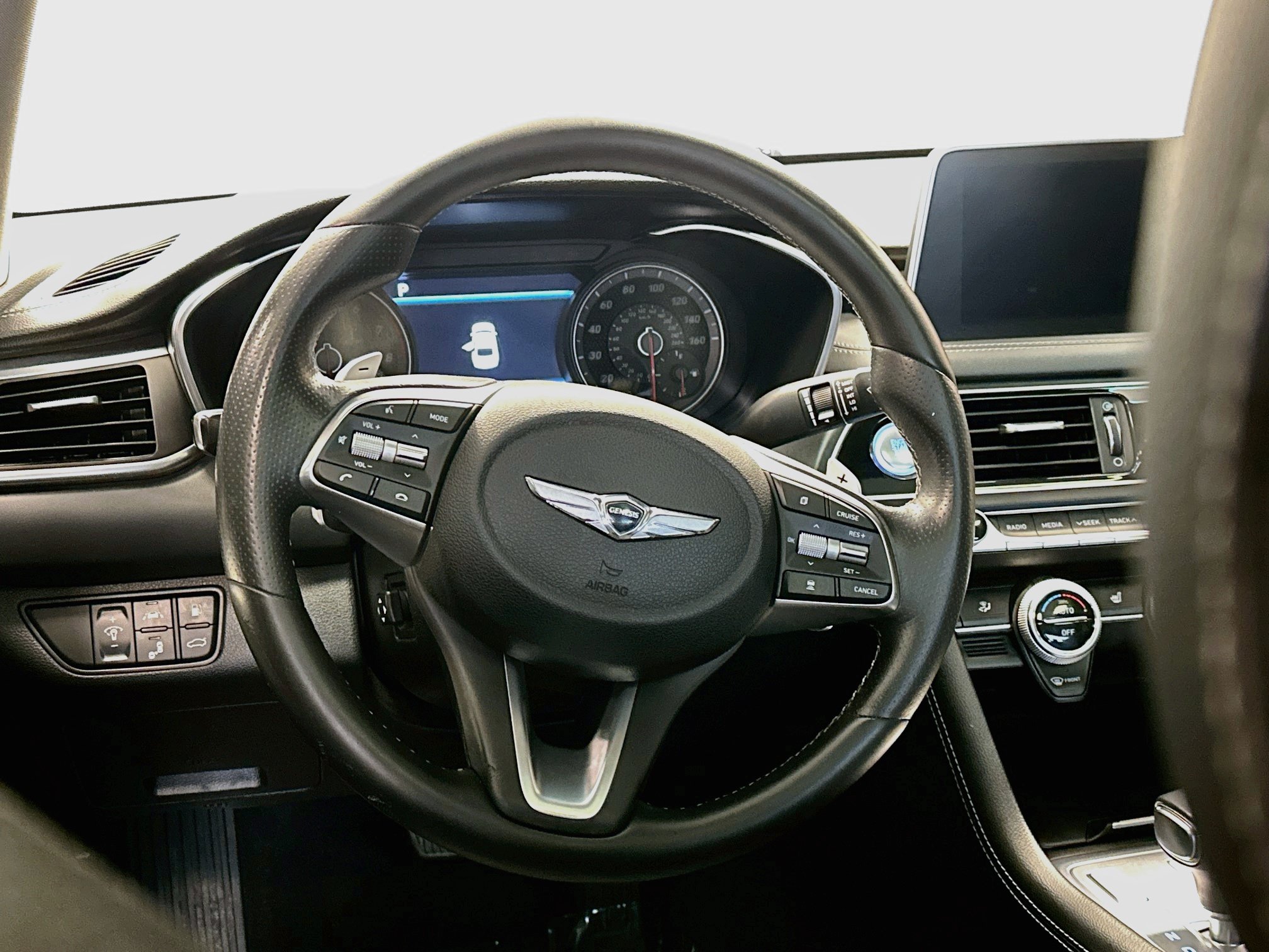 Used 2020 Genesis G70 2.0T w/ Elite Package AWD/4WD image 18