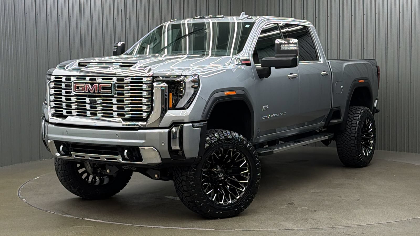 Used 2026 GMC Sierra 3500 Denali w/ Denali Reserve Package AWD/4WD image 1