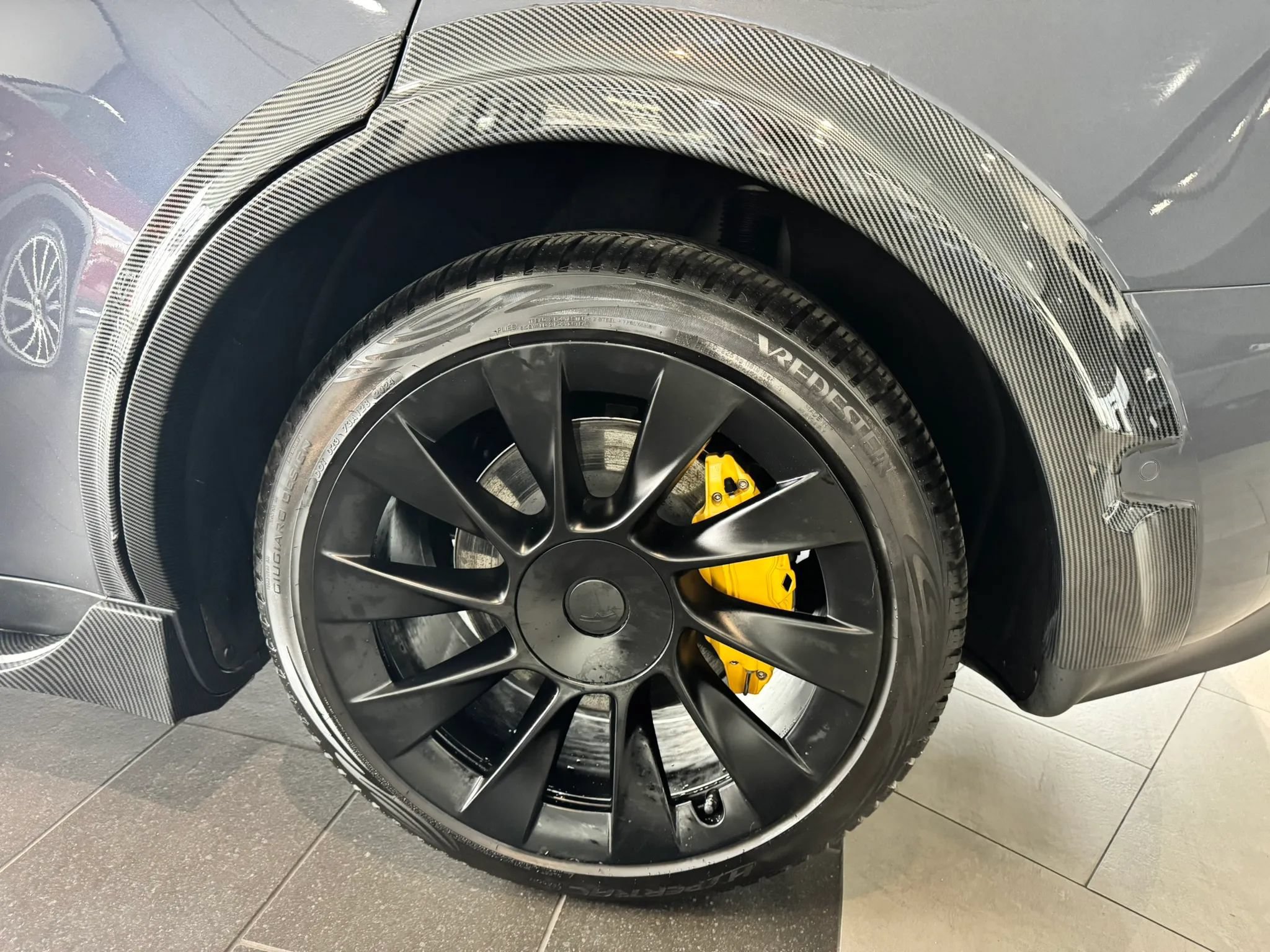 Used 2021 Tesla Model Y Long Range AWD/4WD image 38