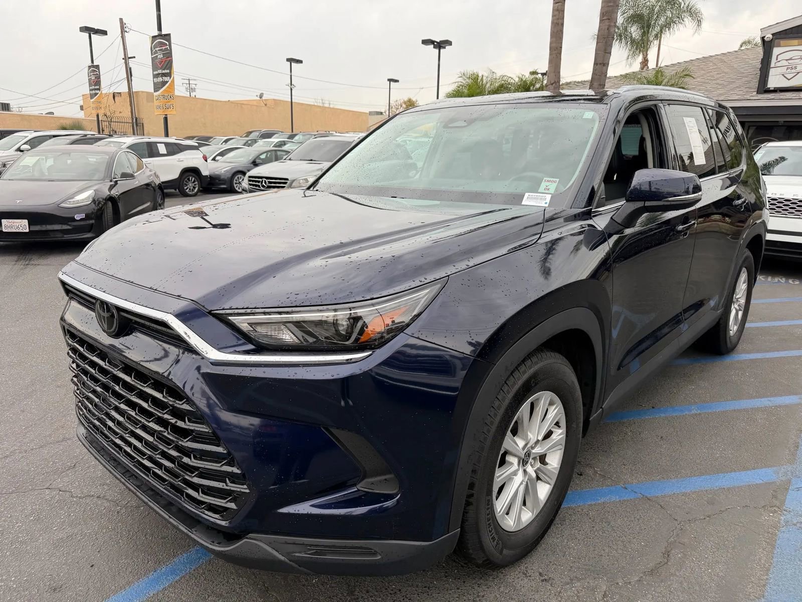 Used 2025 Toyota Grand Highlander AWD image 3