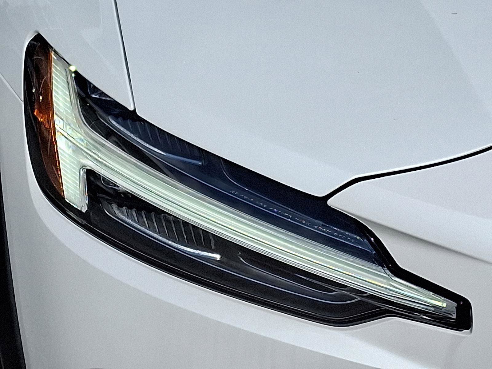 Certified 2024 Volvo V60 B5 Cross Country Plus image 9