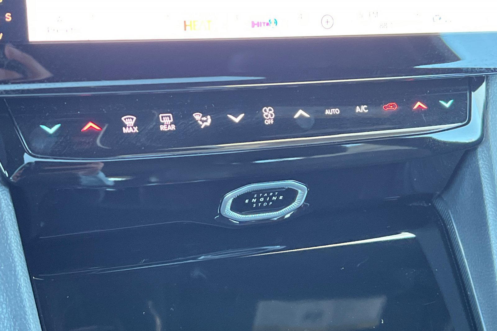 New 2026 Jeep Grand Cherokee Altitude AWD/4WD image 20