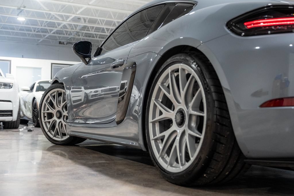 Used 2024 Porsche 718 Cayman GT4 RS RWD image 30