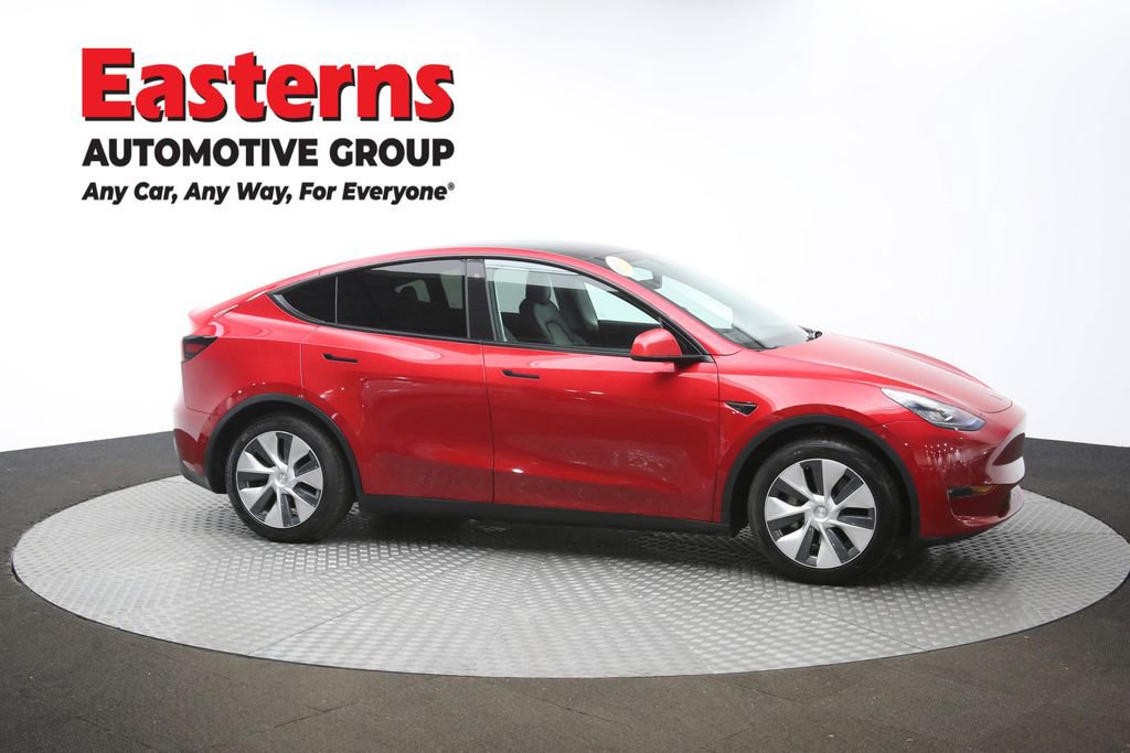 Used 2021 Tesla Model Y Standard Range image 44