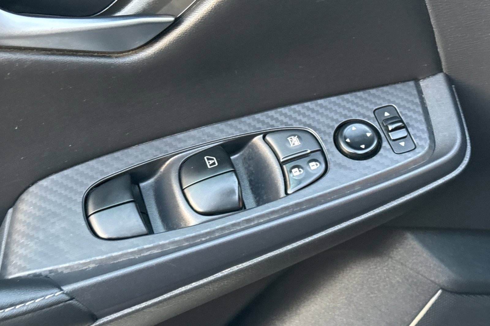 Used 2024 Nissan Sentra SV image 12