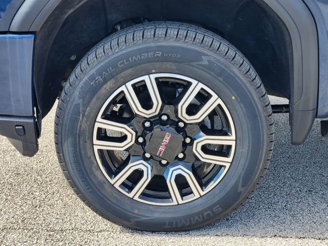 Used 2023 GMC Sierra 2500 AT4 w/ AT4 Preferred Package image 8