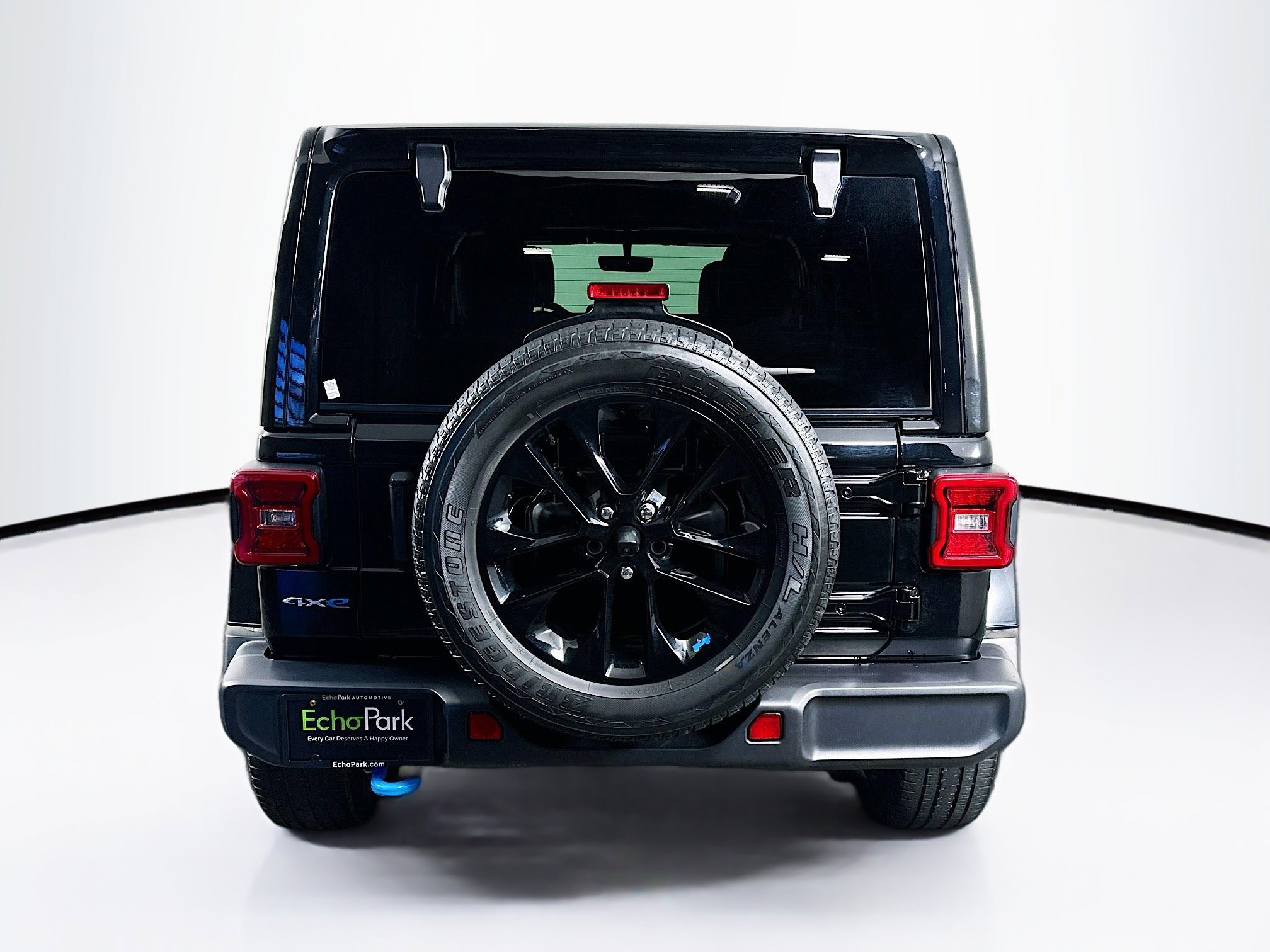 Used 2023 Jeep Wrangler Sahara w/ Cold Weather Group image 7