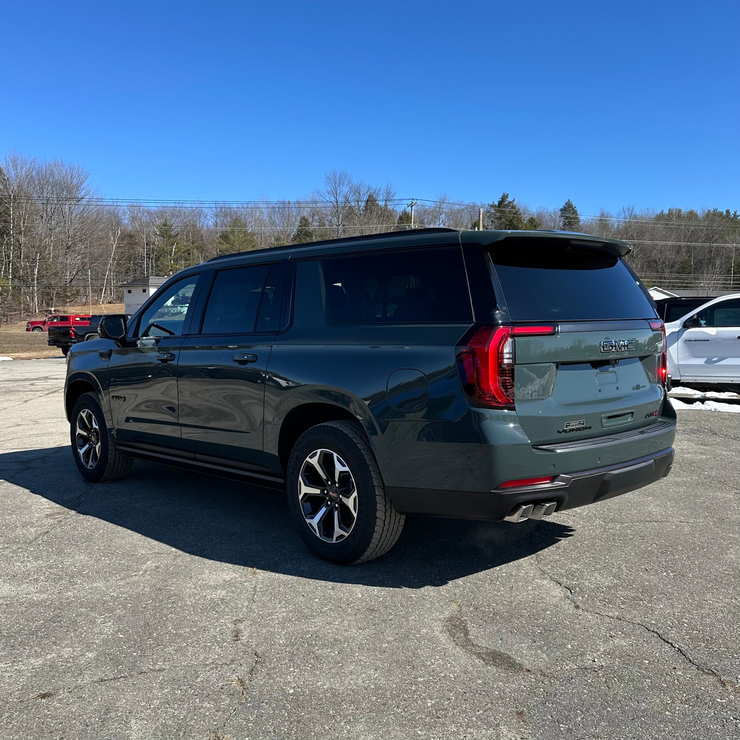 New 2026 GMC Yukon XL AT4 Ultimate AWD/4WD image 5