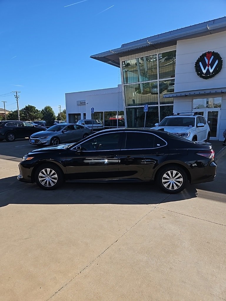 Used 2023 Toyota Camry LE image 8