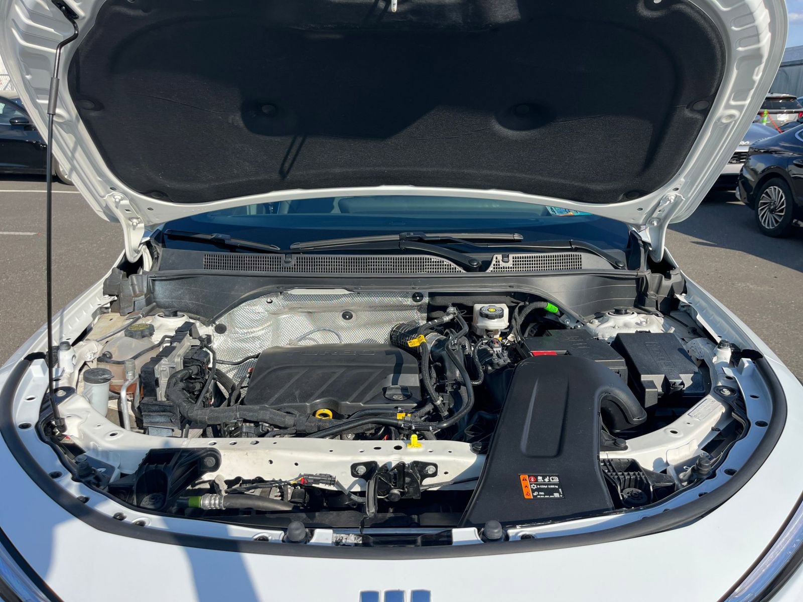 Used 2025 Buick Envista Sport Touring image 32