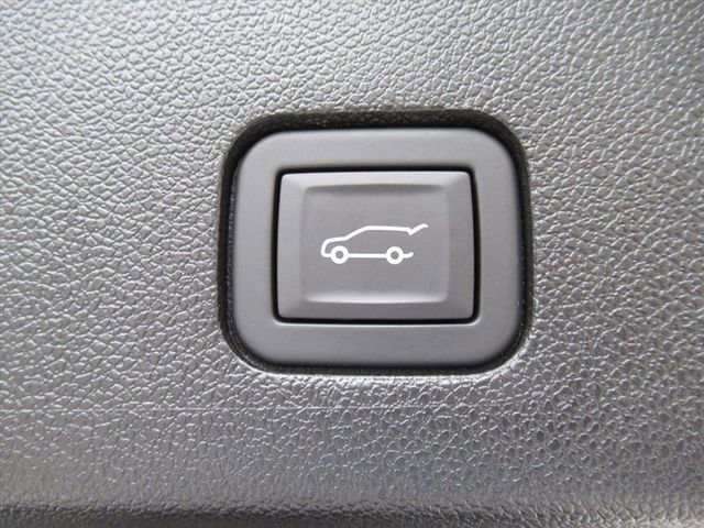 Certified 2025 Cadillac XT6 Premium Luxury w/ Platinum Package AWD/4WD image 40
