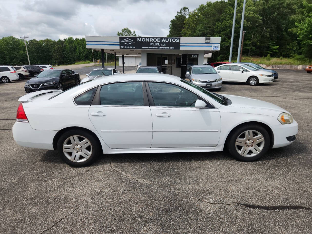 Used 2011 Chevrolet Impala LT w/ Luxury Edition Package FWD image 1