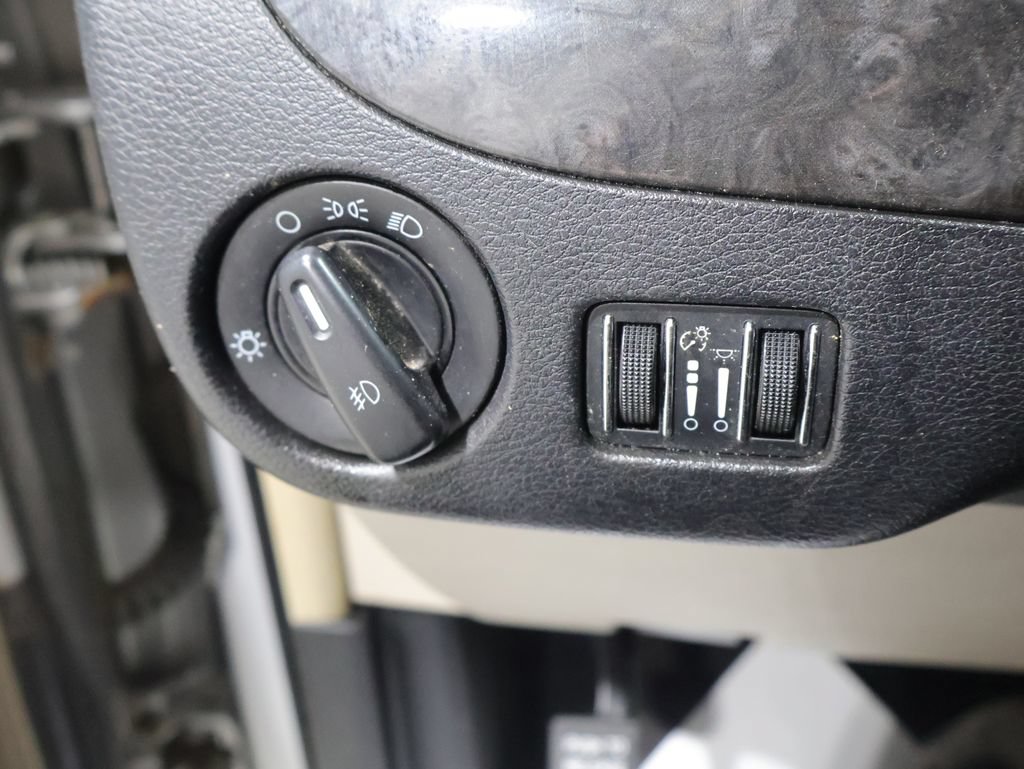 Used 2012 Dodge Grand Caravan Crew w/ Crew Value Pkg FWD image 26