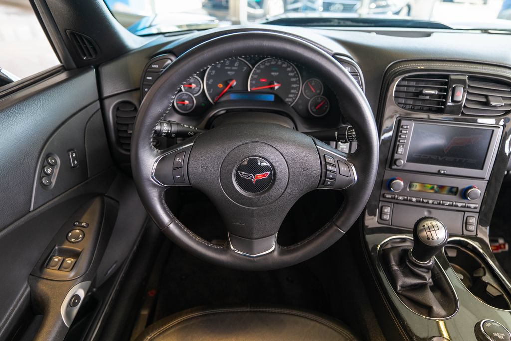Used 2013 Chevrolet Corvette 427 w/ 1SB Preferred Equipment Group RWD image 22