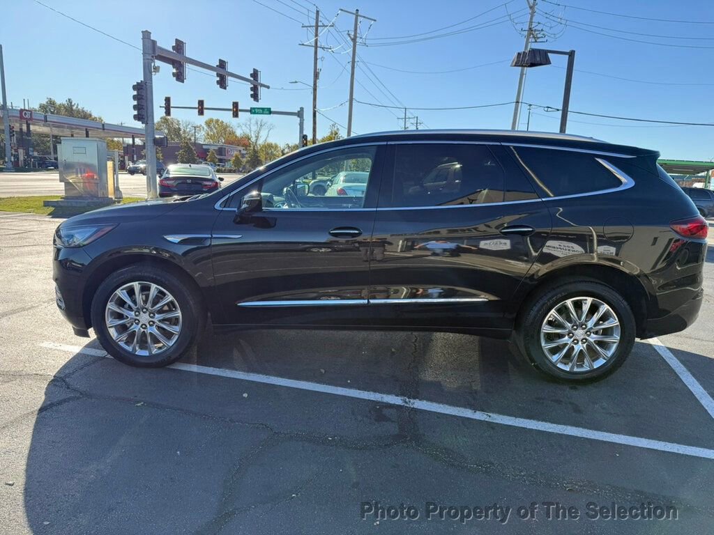 Used 2021 Buick Enclave Premium w/ Sun and Sites Package image 10