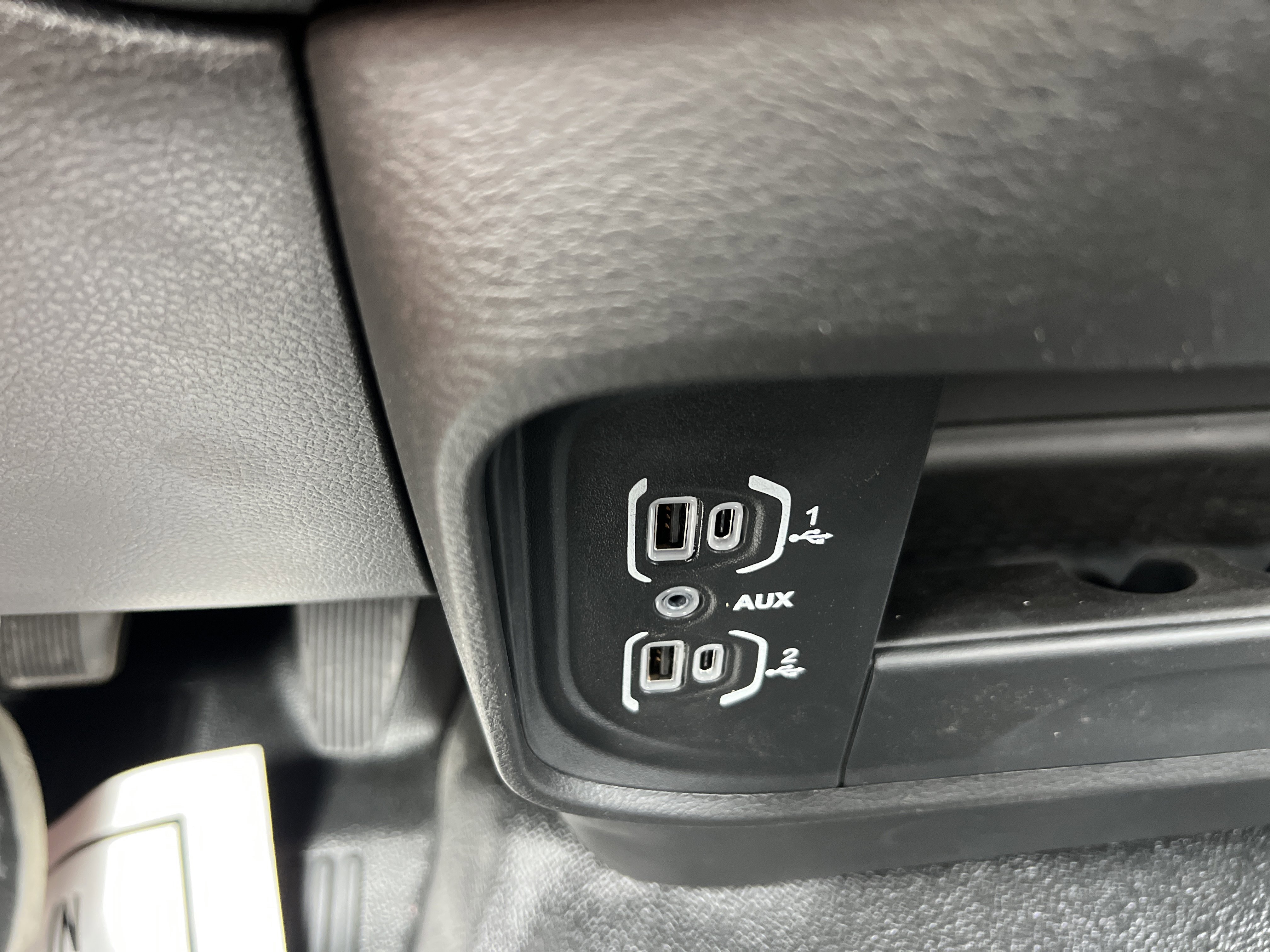 Used 2025 RAM 5500 4x4 Regular Cab image 19