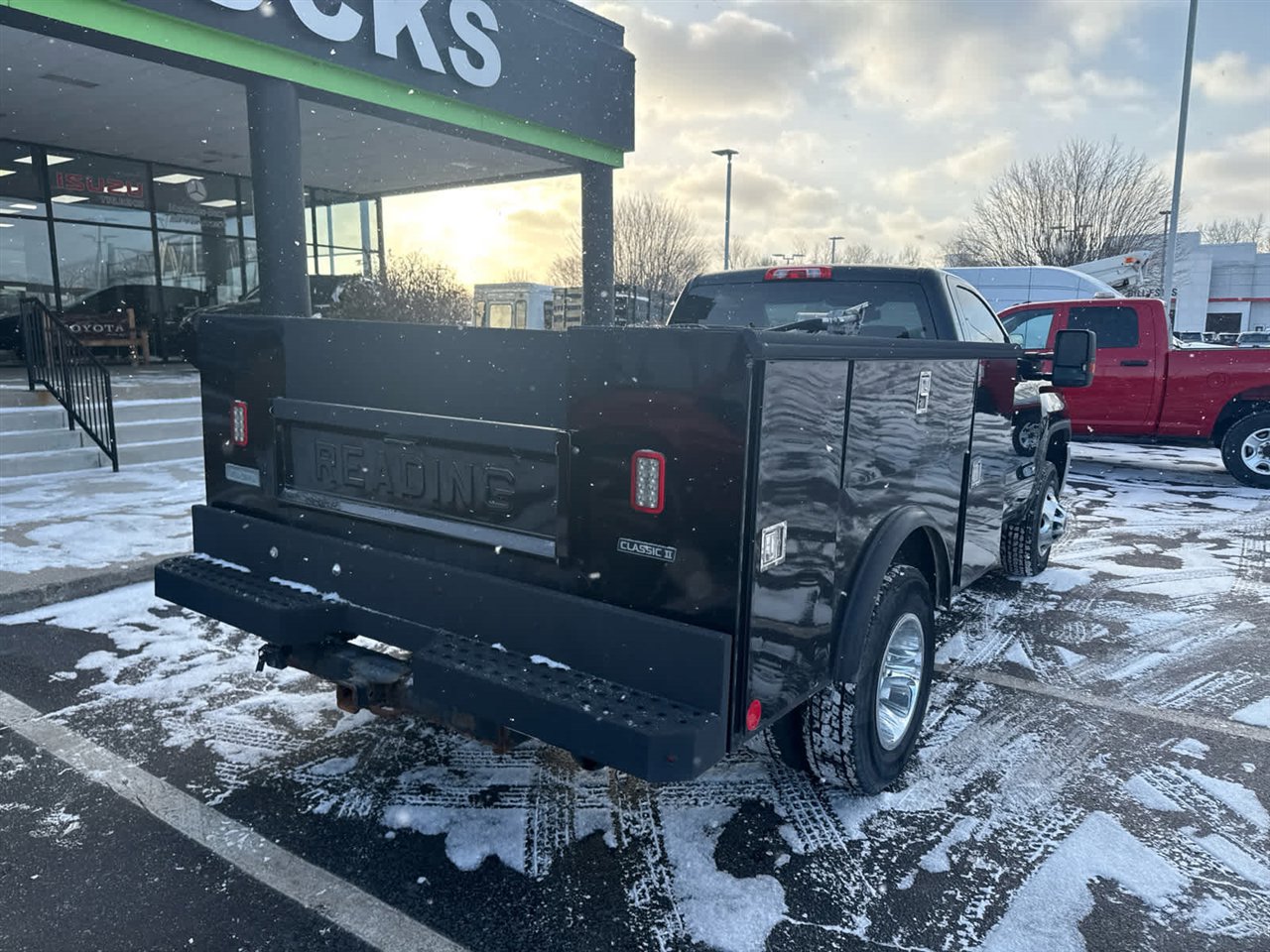 Used 2017 GMC Sierra 3500 SLE w/ SLE Preferred Package image 8