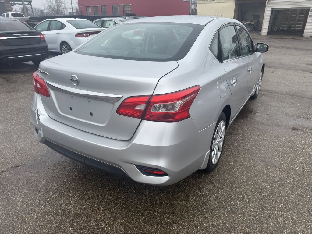 Used 2016 Nissan Sentra S image 4