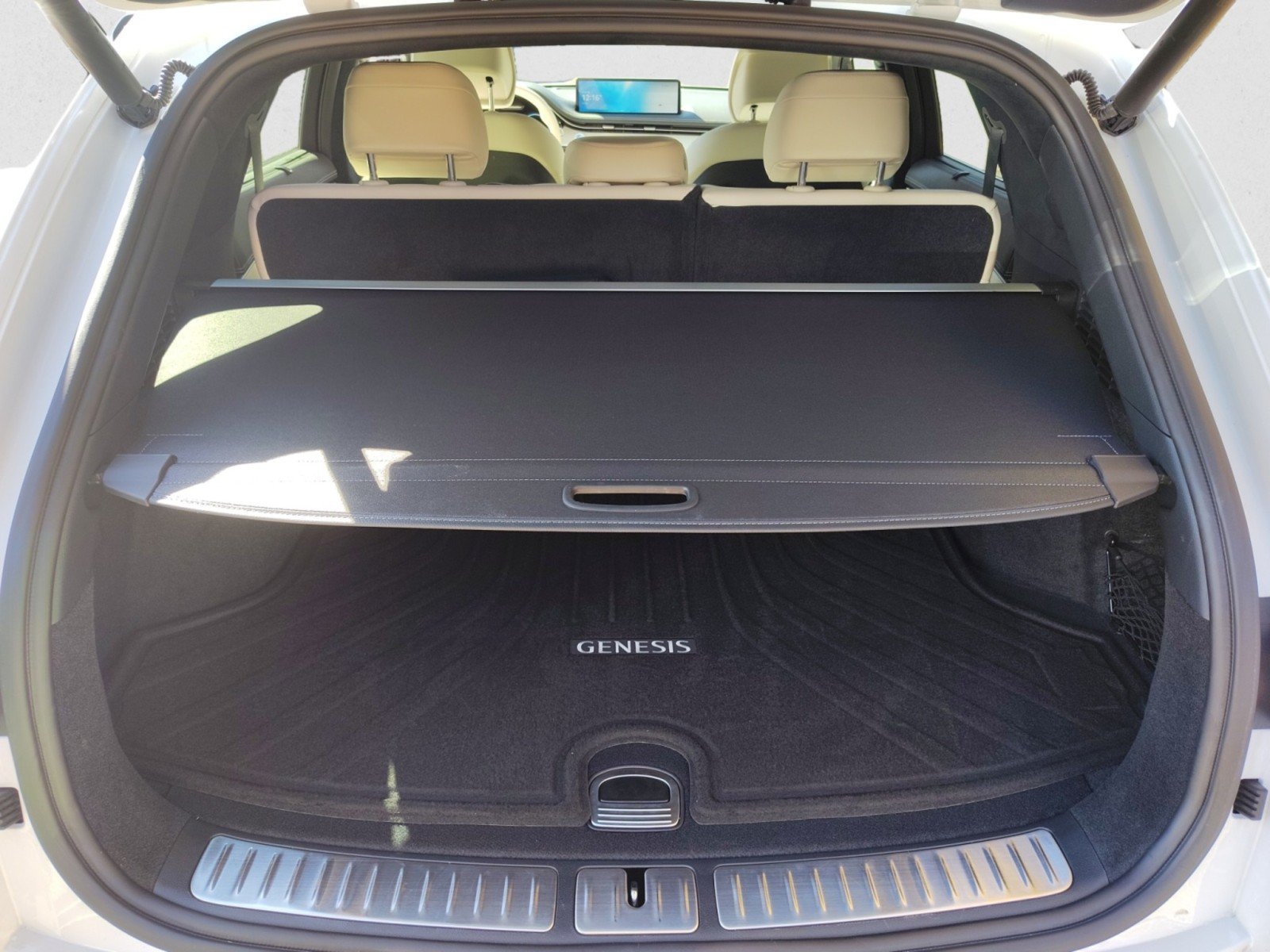 Used 2025 Genesis Electrified GV70 w/ Prestige Package AWD/4WD image 19