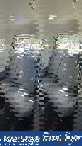 Used 2024 Toyota Sienna XLE FWD image 18