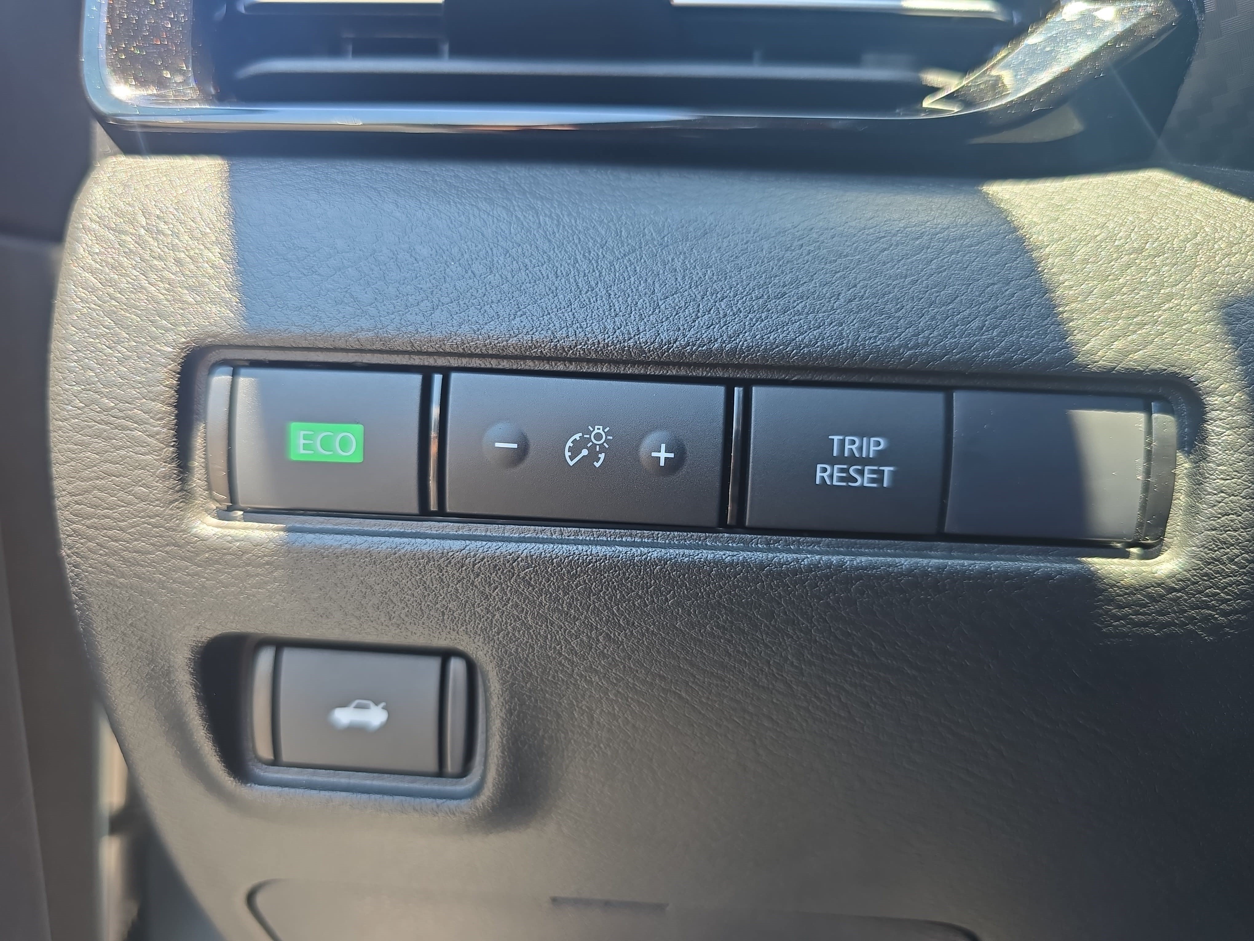 Used 2024 Nissan Sentra SR FWD image 25