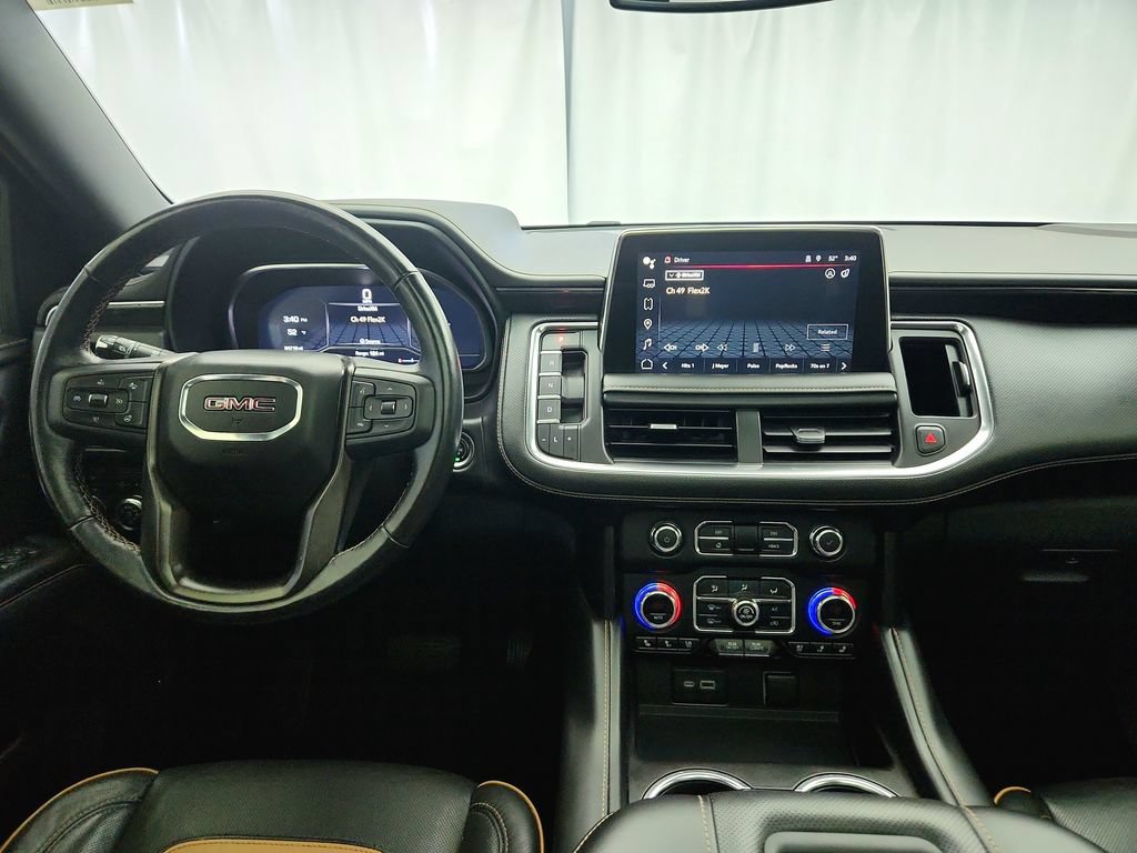 Used 2022 GMC Yukon XL AT4 w/ Technology Package AWD/4WD image 15