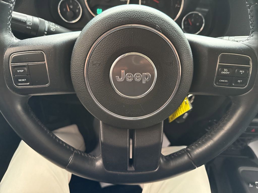 Used 2013 Jeep Wrangler Sahara image 11