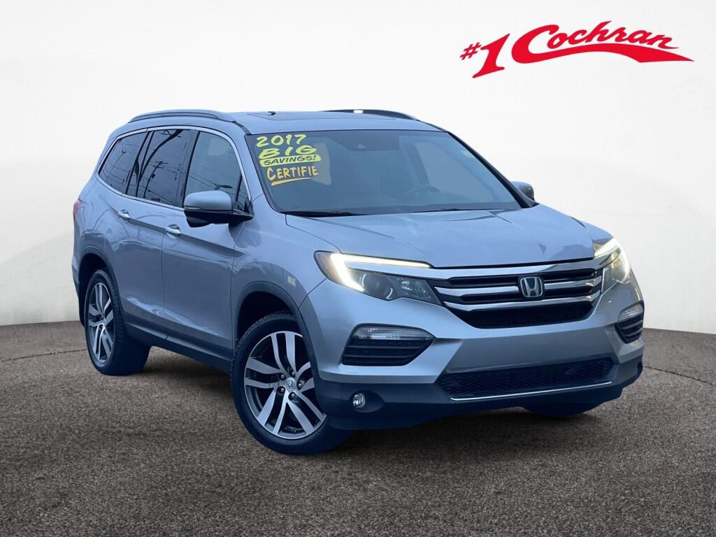Used 2017 Honda Pilot Touring image 1