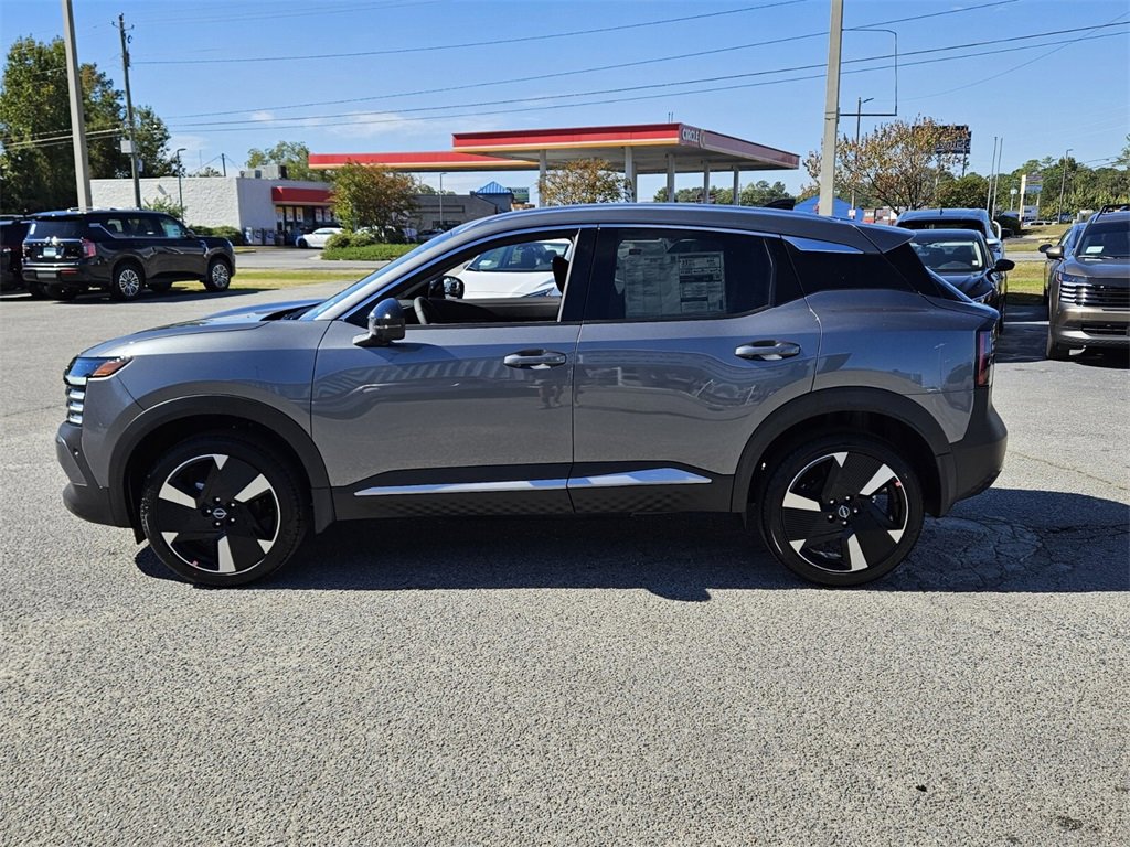 New 2026 Nissan Kicks SR image 2