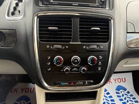Used 2012 Dodge Grand Caravan SXT image 38