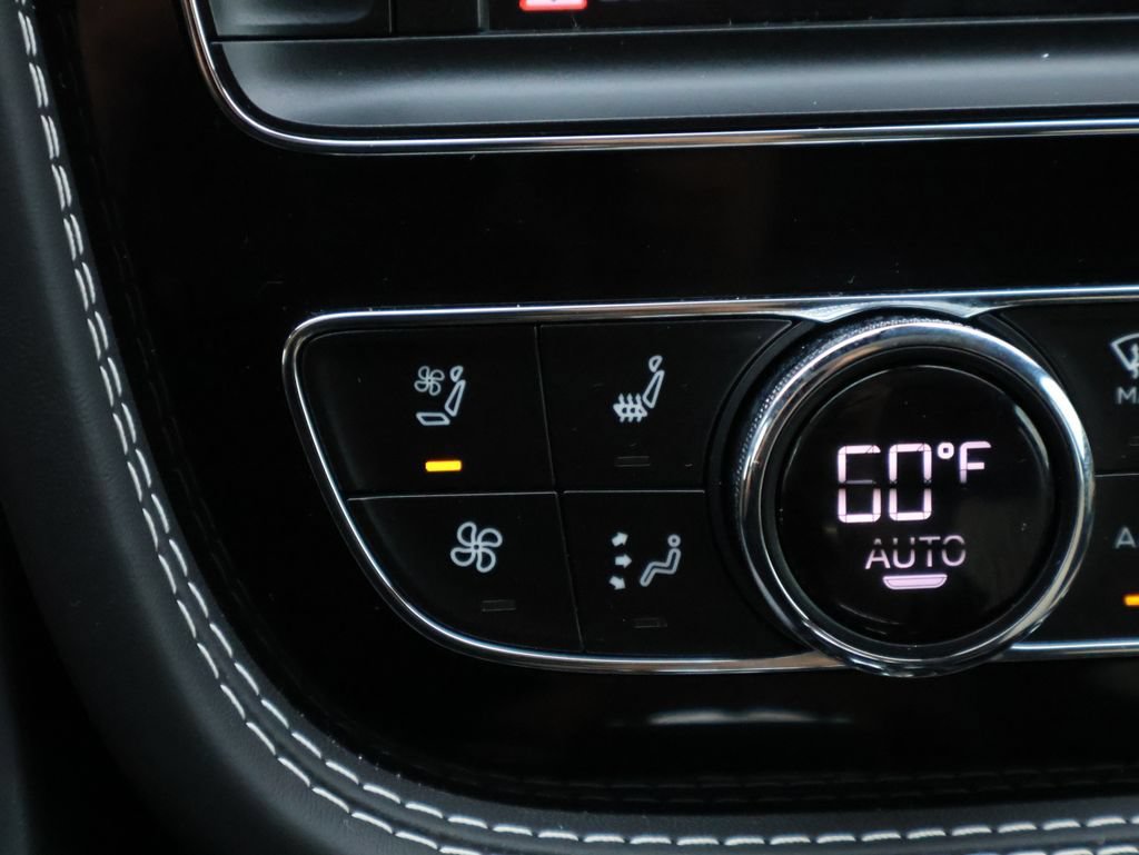Used 2018 Bentley Bentayga AWD/4WD image 26