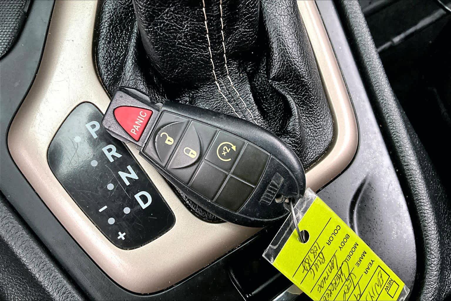 Used 2014 Jeep Cherokee Latitude w/ Cold Weather Group FWD image 15