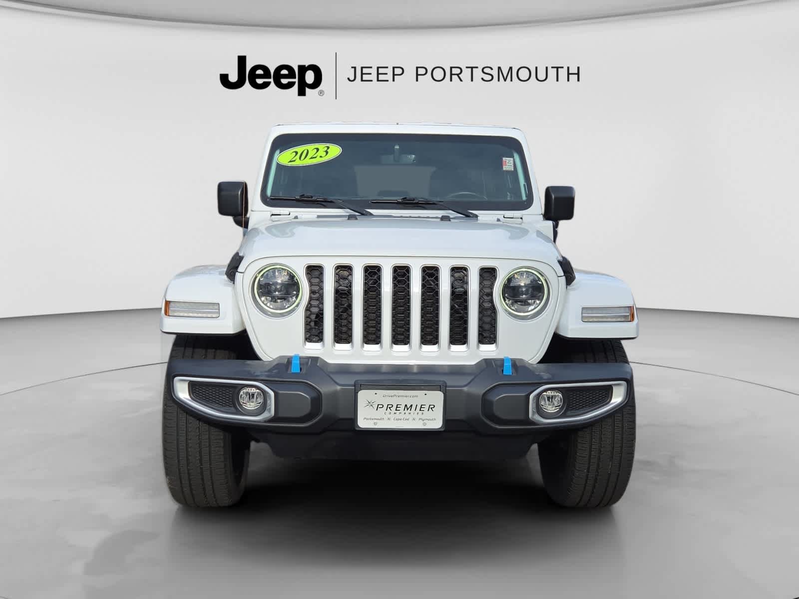 Used 2023 Jeep Wrangler Unlimited Sahara w/ Cold Weather Group AWD/4WD image 2
