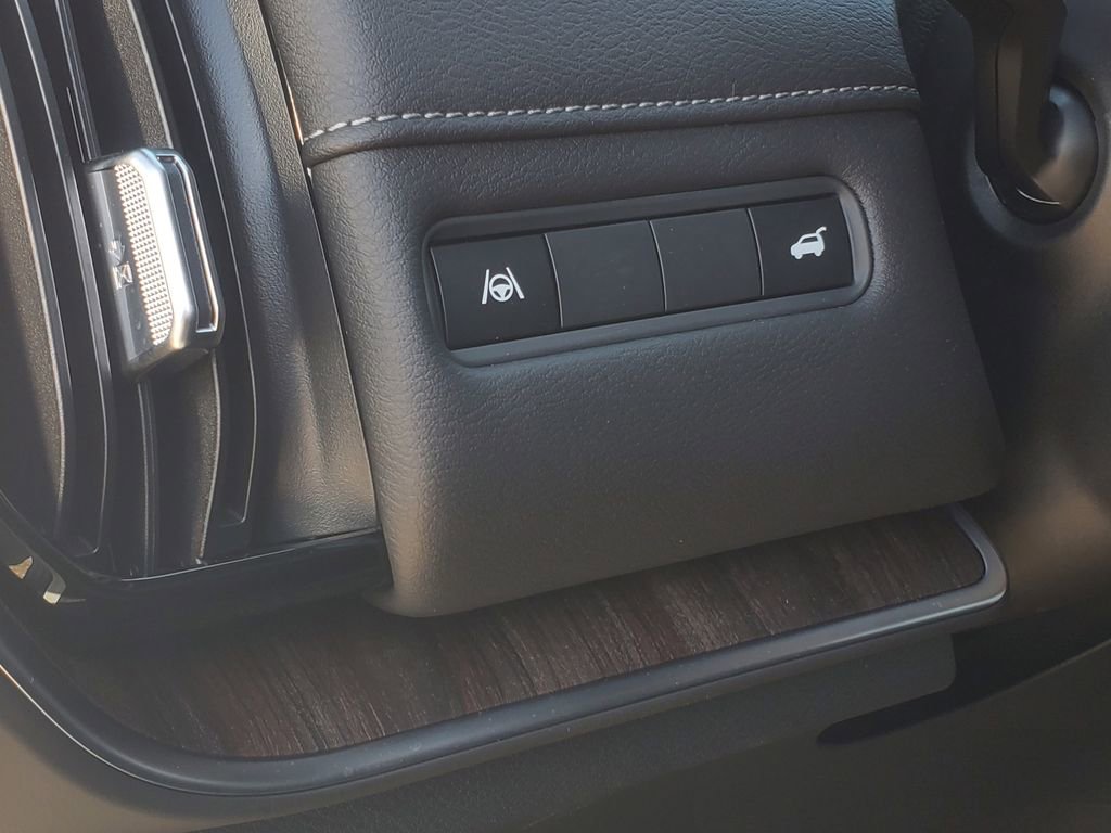 New 2026 Nissan Armada SL w/ Captain's Chari Seat Package image 14