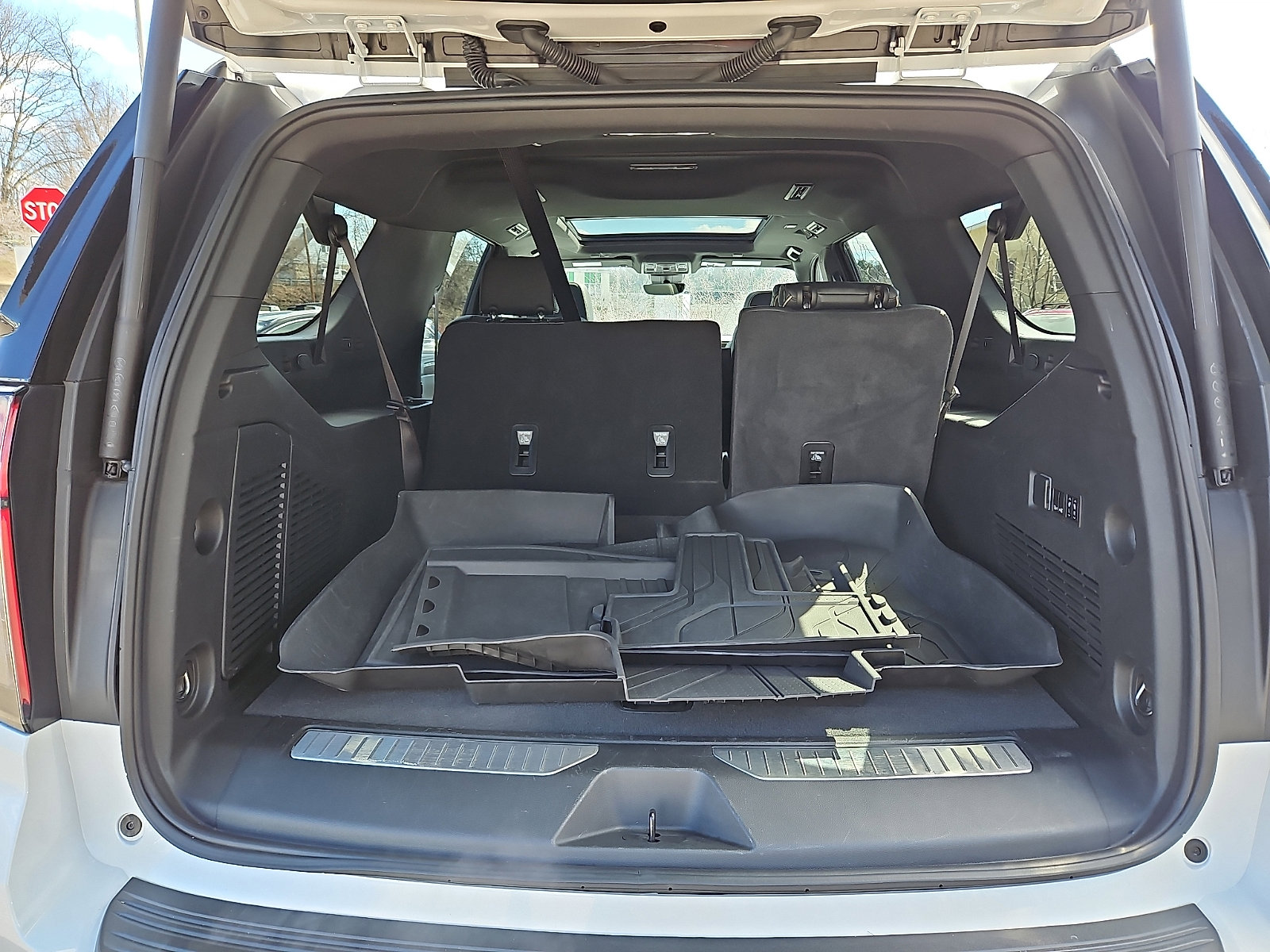 Used 2024 Chevrolet Suburban Premier w/ Premium Package image 29