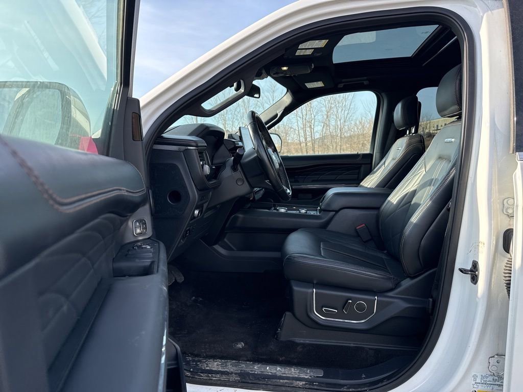 Used 2022 Ford Expedition Max Platinum AWD/4WD image 7