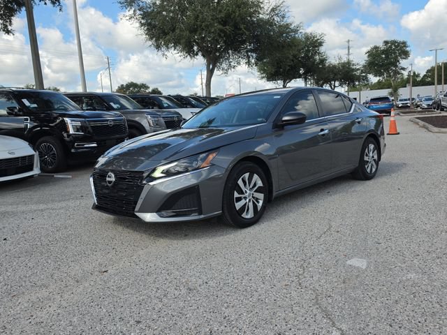 Certified 2025 Nissan Altima 2.5 S FWD image 4